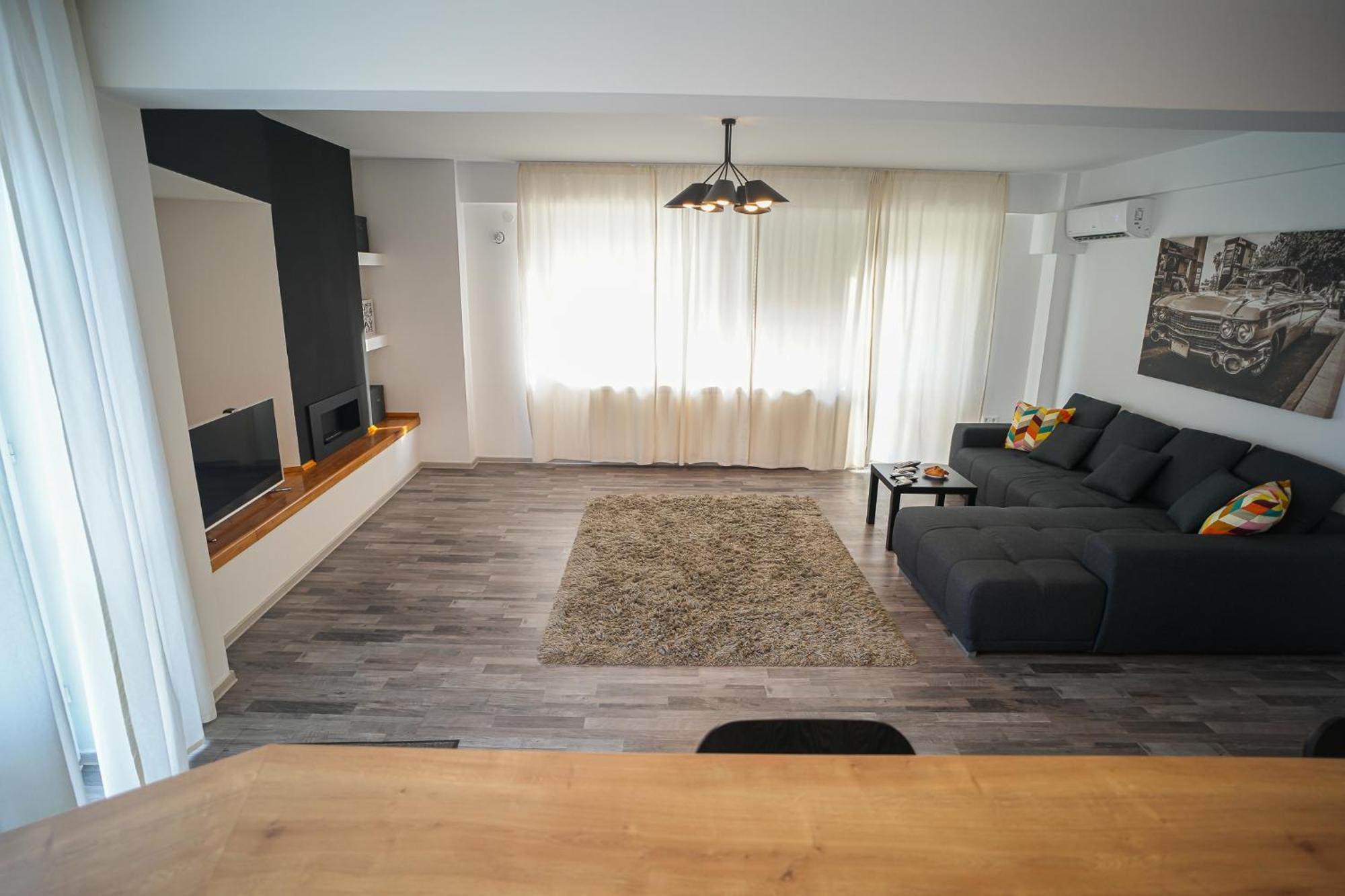 Penthouse With Huge Rooftop Terrace & City View บูคาเรสต์ ภายนอก รูปภาพ